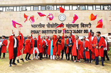IIT Delhi Holds 53rd Annual Convocation Ceremony; 2100 Graduating Students Awarded Degrees and Diplomas