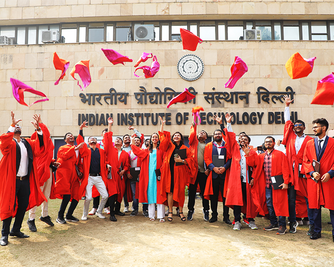 IIT Delhi Holds 53rd Annual Convocation Ceremony; 2100 Graduating Students  Awarded Degrees and Diplomas : IIT Delhi